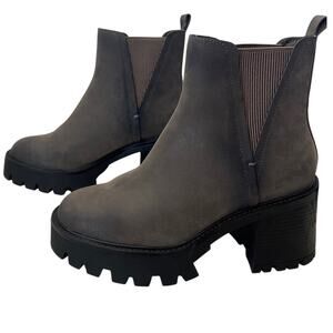 Mia Grey Pull On Chunky Lug Sole Platform Heeled Chelsea Boots Womens 10 US New